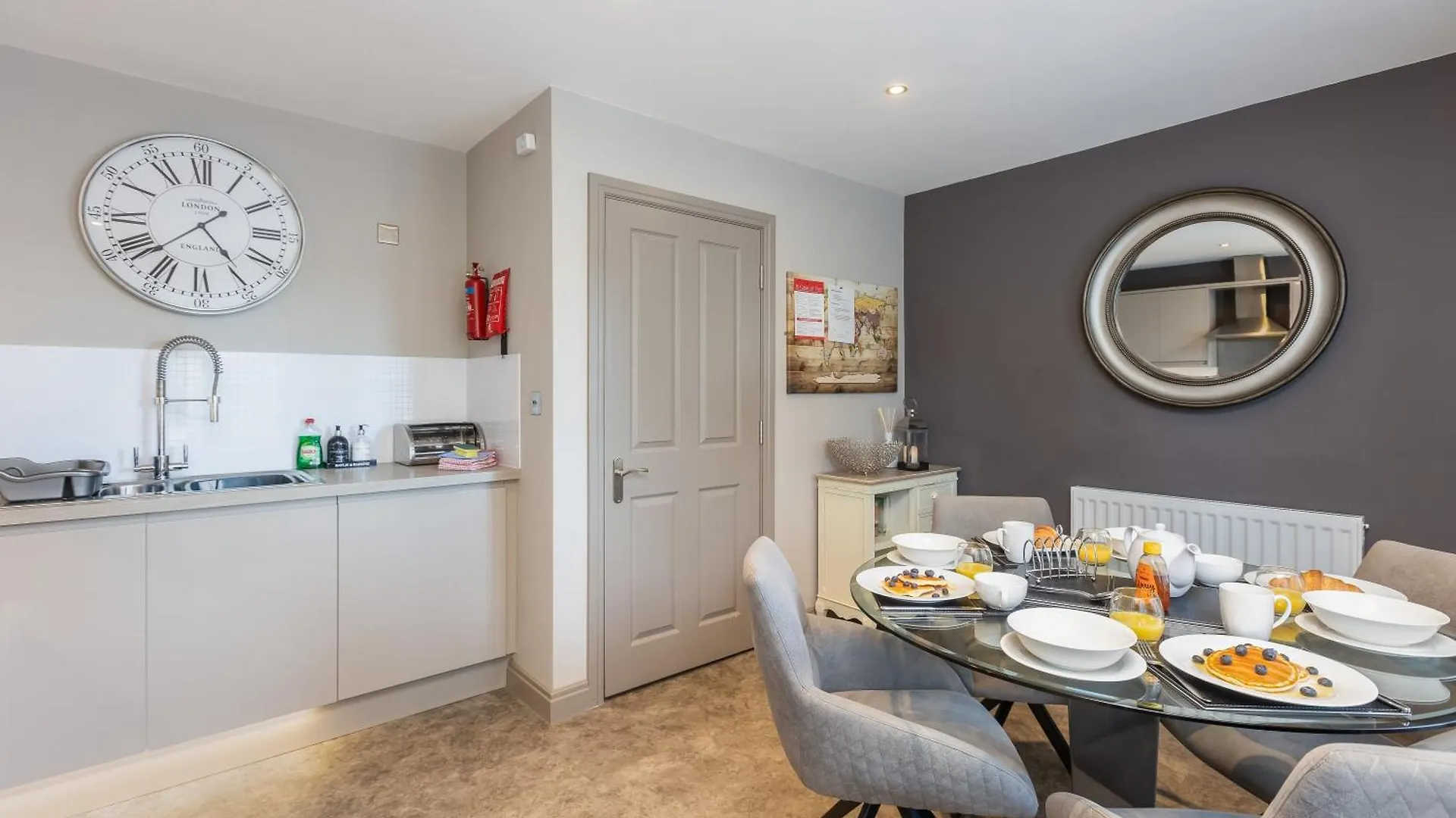 Sugar Reef: Modern Garden House with EV Charging near Whitby Beach 0*,  United Kingdom